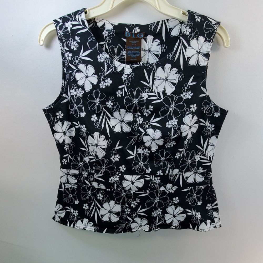 DLG 2 PIECE FLORAL PRINT OUTFIT SIZE 6
